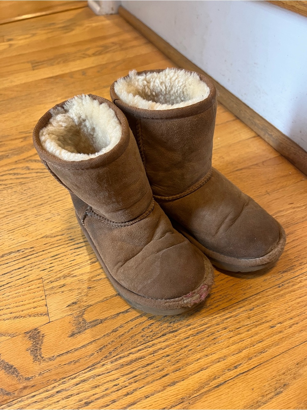 UGG Kids Chestnut Shearling-Lined Mid-Calf Boots